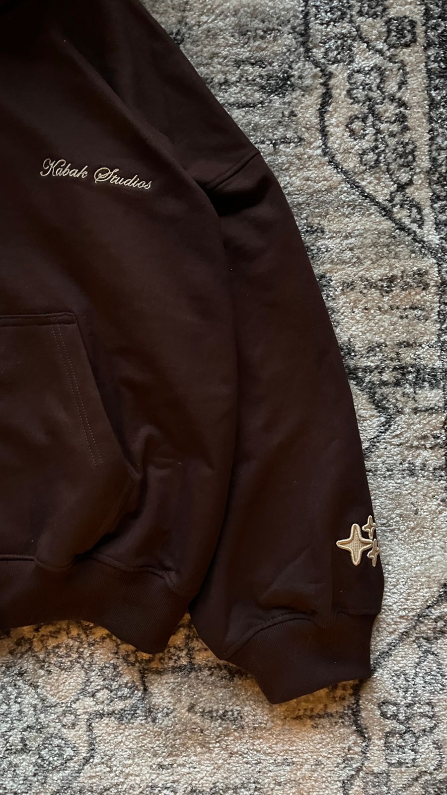 SIMPLE HOODIE by KABAK STUDIOS CAFE โ
